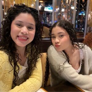 Meet your Posher, Daniela